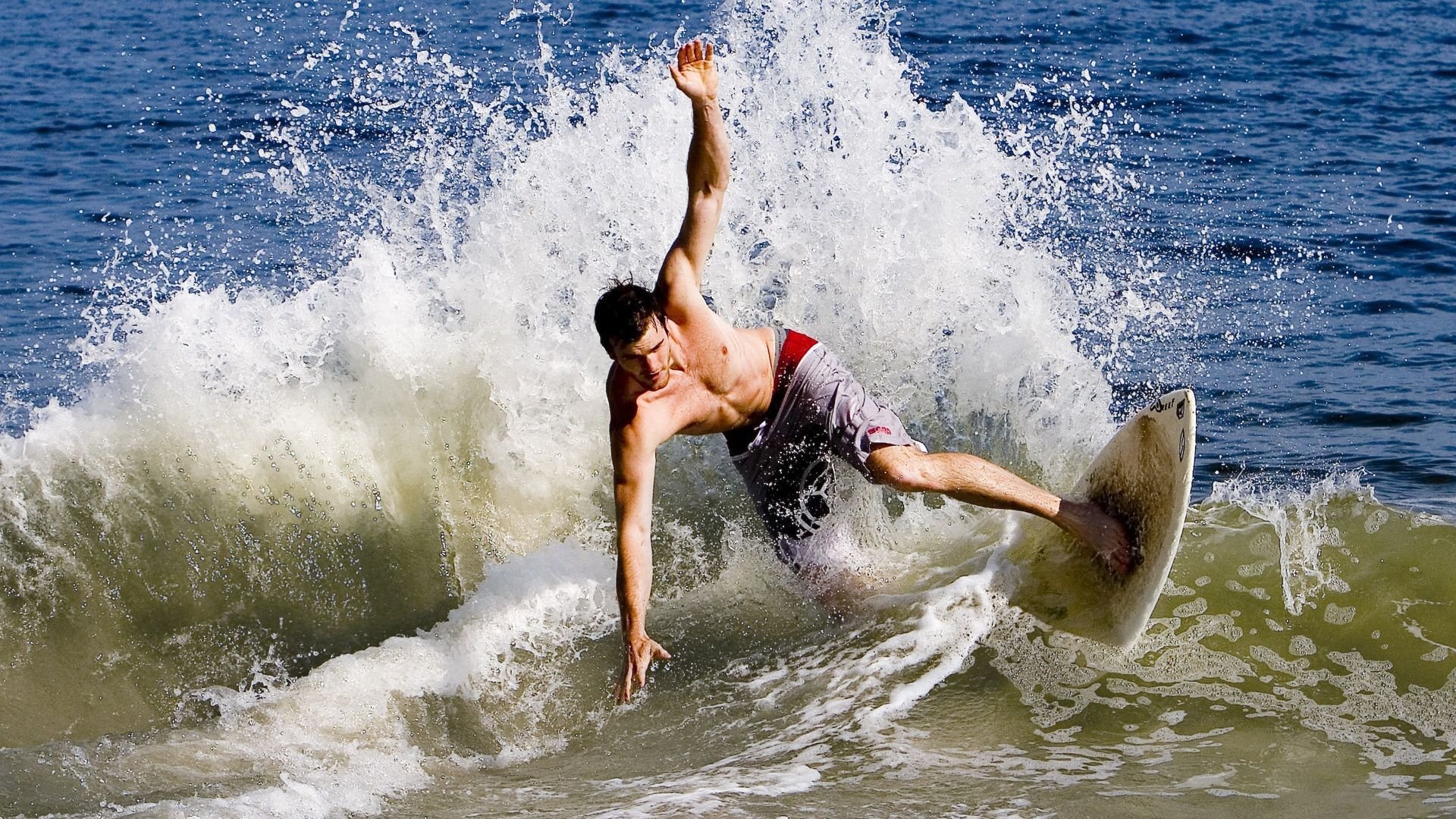 特大热门惨败，欧冠赛场惊心动魄，欧冠最精彩比赛